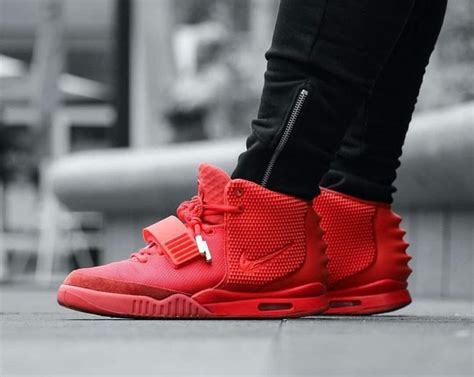 nike yeezy red october real vs fake